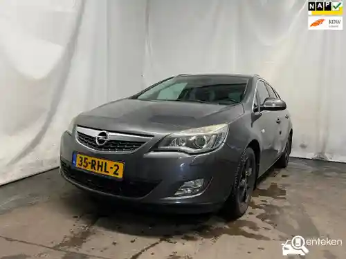 Opel Astra Sports Tourer 1.4 Turbo 2011