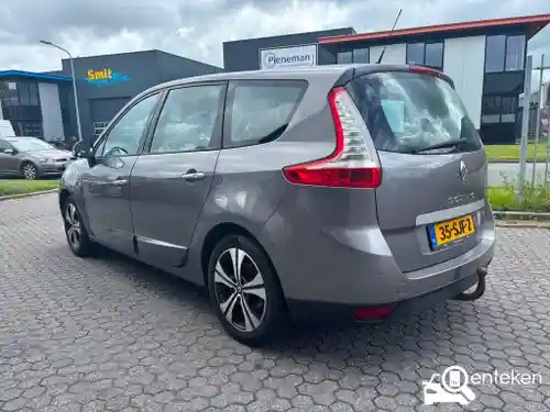 Renault Grand Scénic TCe 130 2011