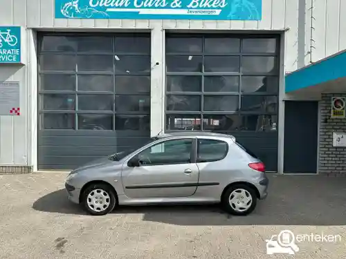 Peugeot 206 75 2001