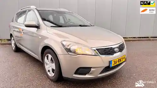 KIA cee´d Sporty Wagon 1.4 ISG 2011