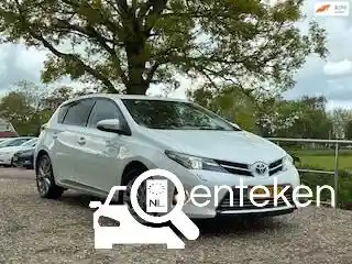 Toyota Auris 1.8 Hybrid 2013