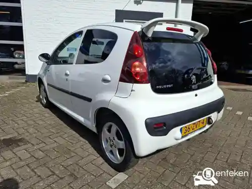 Peugeot 107 1.0 68 2013