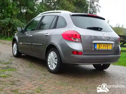 Renault Clio Grandtour TCe 100 2011