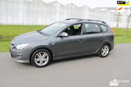 Hyundai i30 cw 1.4 blue 2011