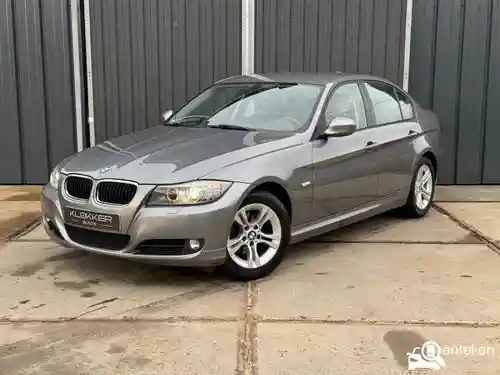 BMW 320i Touring 2011