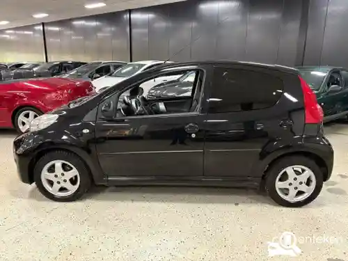 Peugeot 107 1.0 70 2012