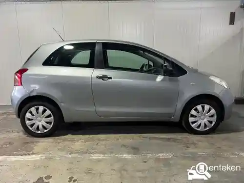 Toyota Yaris 1.3 2008