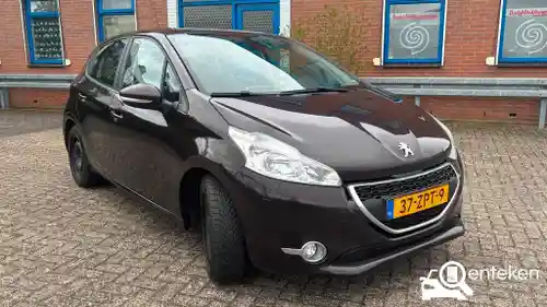 Peugeot 208 1.2 PureTech 82 2013