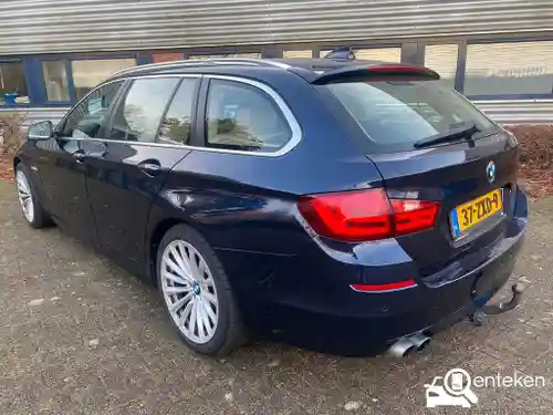 BMW 530i Touring 2013