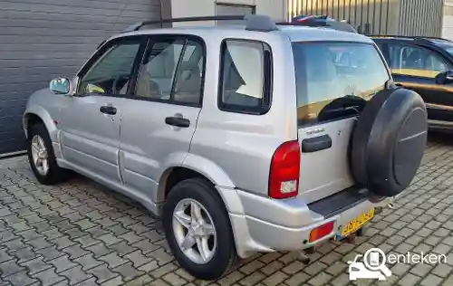 Suzuki Grand Vitara 2.5 V6 2000