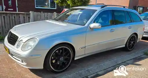 Mercedes-Benz E 320 T-model 2003