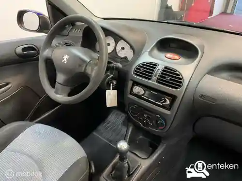 Peugeot 206 75 2003