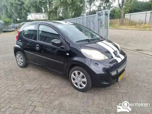 Peugeot 107 1.0 70 2011