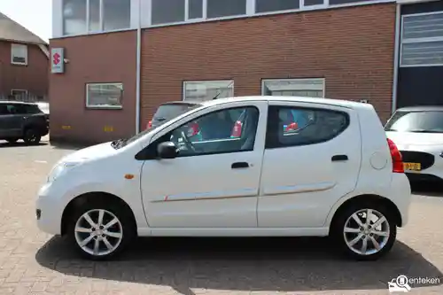 Suzuki Alto 1.0 2011