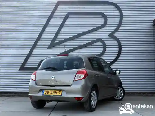 Renault Clio 1.2 16V 75 2012