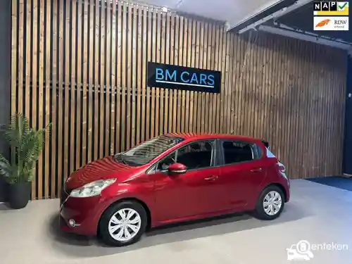 Peugeot 208 1.2 PureTech 82 2012