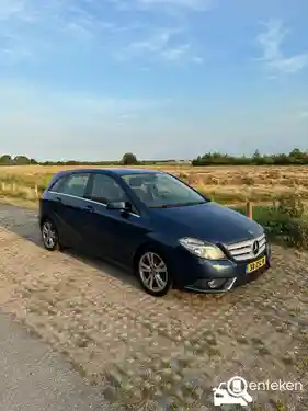 Mercedes-Benz B 180 2013
