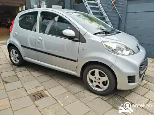 Peugeot 107 1.0 70 2010