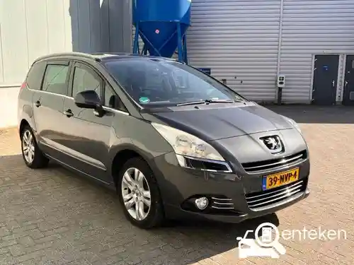 Peugeot 5008 155 THP 2011
