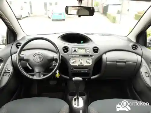 Toyota Yaris 1.3 2004