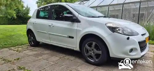 Renault Clio TCe 100 2011