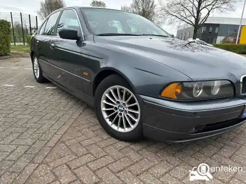 BMW 530i 2000