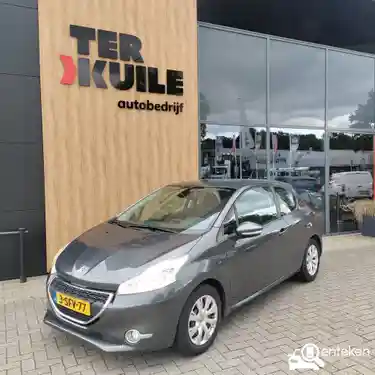 Peugeot 208 1.2 PureTech 82 2013