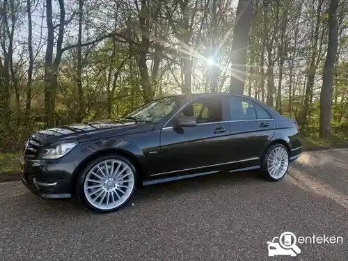 Mercedes-Benz C 180 BlueEFFICIENCY T-model 2013