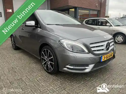 Mercedes-Benz B 180 2013