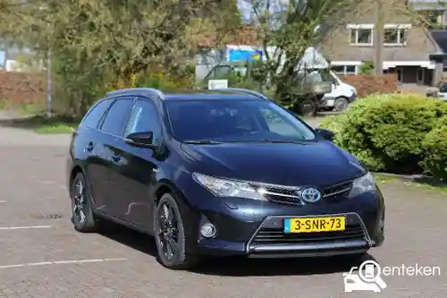 Toyota Auris Touring Sports 1.8 Hybrid 2013