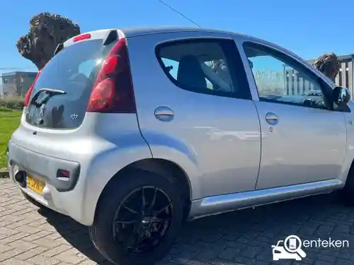 Peugeot 107 1.0 68 2012