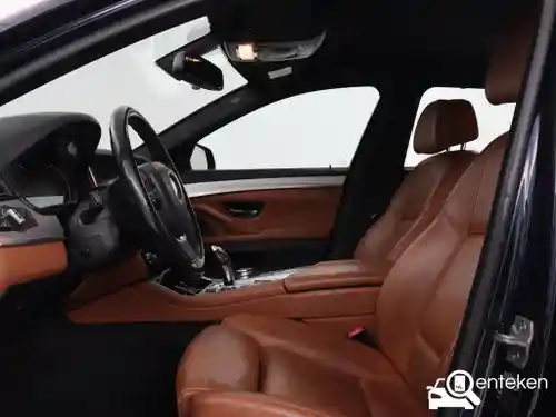 BMW 528i Touring 2013