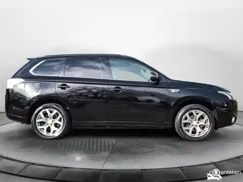 Mitsubishi Outlander 2.0 Plug-In Hybrid 2013
