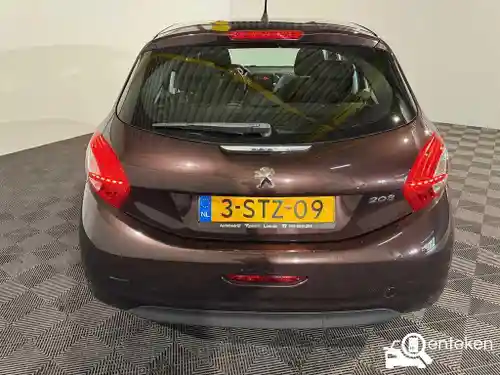 Peugeot 208 1.2 PureTech 82 2014