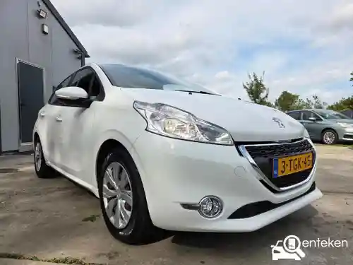 Peugeot 208 1.2 PureTech 82 2013