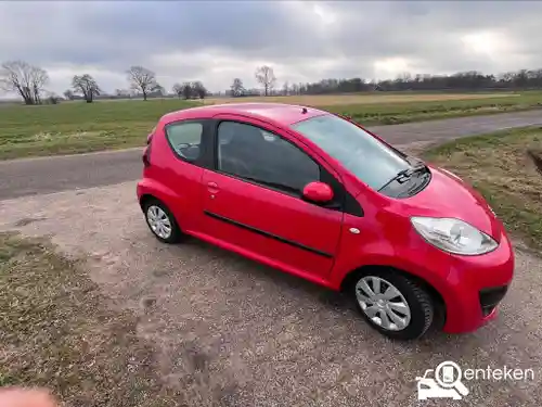 Peugeot 107 1.0 68 2014