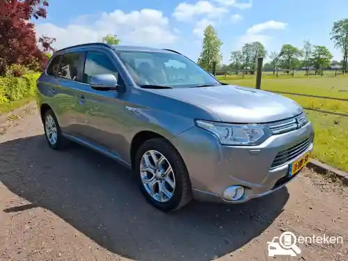 Mitsubishi Outlander 2.0 Plug-In Hybrid 2014