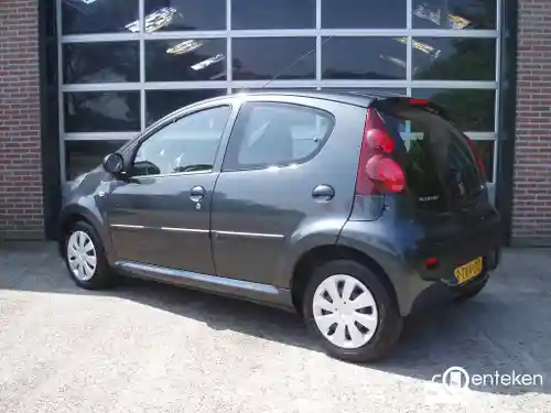 Peugeot 107 1.0 68 2014