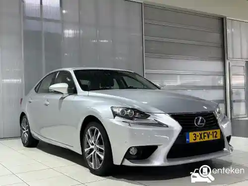 Lexus IS 300h 2014