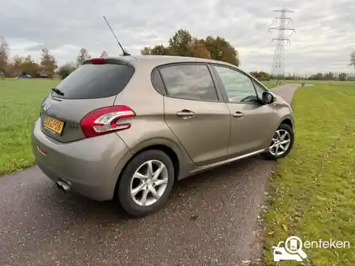 Peugeot 208 1.2 PureTech 82 2014