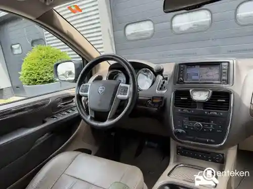 Lancia Voyager 2.8 CRD Multijet 16v 2012