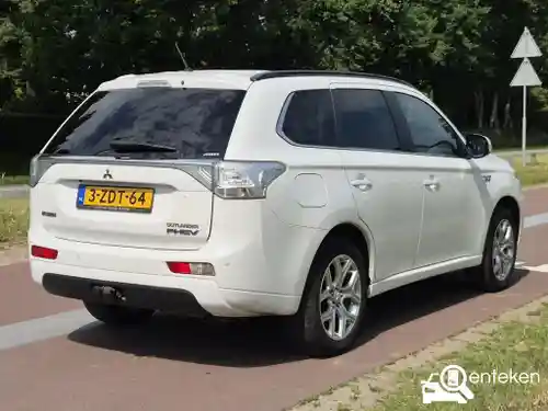 Mitsubishi Outlander 2.0 Plug-In Hybrid 2015