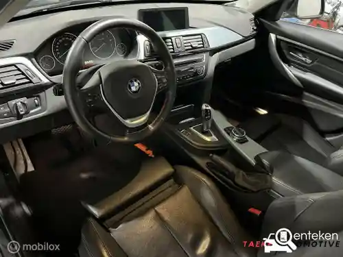 BMW 320i 2015