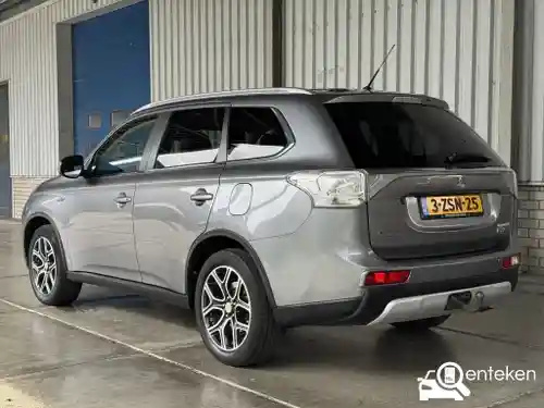 Mitsubishi Outlander 2.0 Plug-In Hybrid 2015