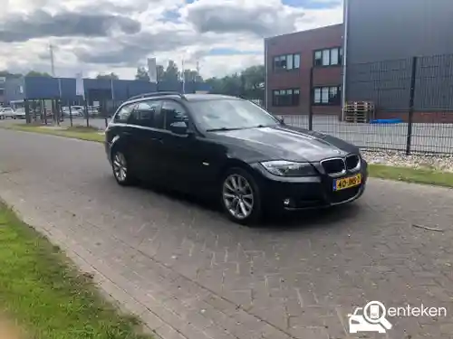 BMW 318i Touring 2009
