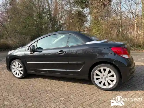 Peugeot 207 CC 120 VTi 2011