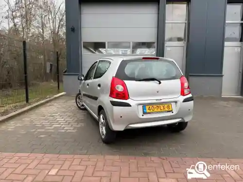 Suzuki Alto 1.0 2011