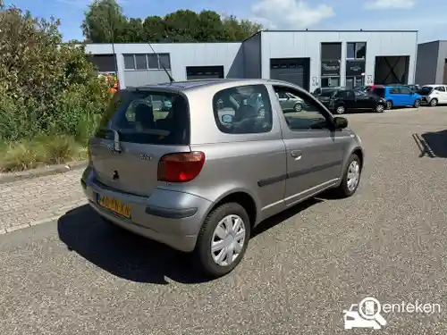Toyota Yaris 1.3 2004