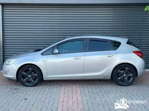 Opel Astra 1.4 Turbo 2011