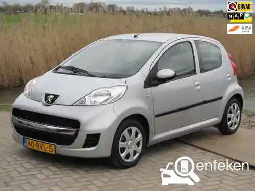 Peugeot 107 1.0 70 2011